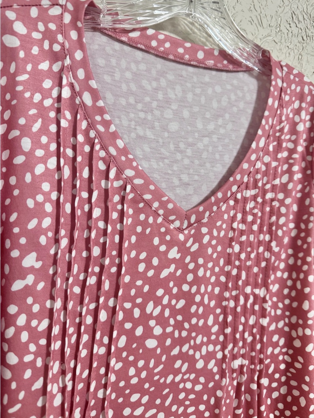 Two Blouses Aqua Paisley Grommet Sleeve & Pink Polka Dot V-neck NWT - Picture 10 of 13